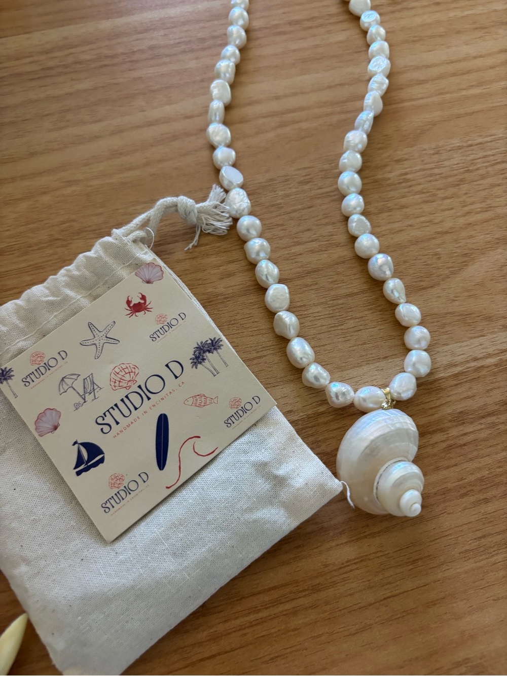 White Pearl Necklace with Natural Shell Pendant